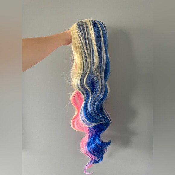 Long pink blue Harley Quinn wig - Picture 3 of 6